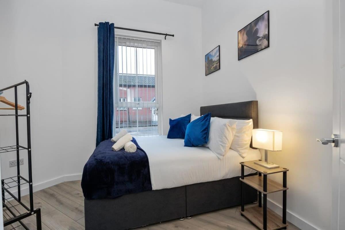 Contemporary 2 Bed Apartment -Belfast East Village Kültér fotó