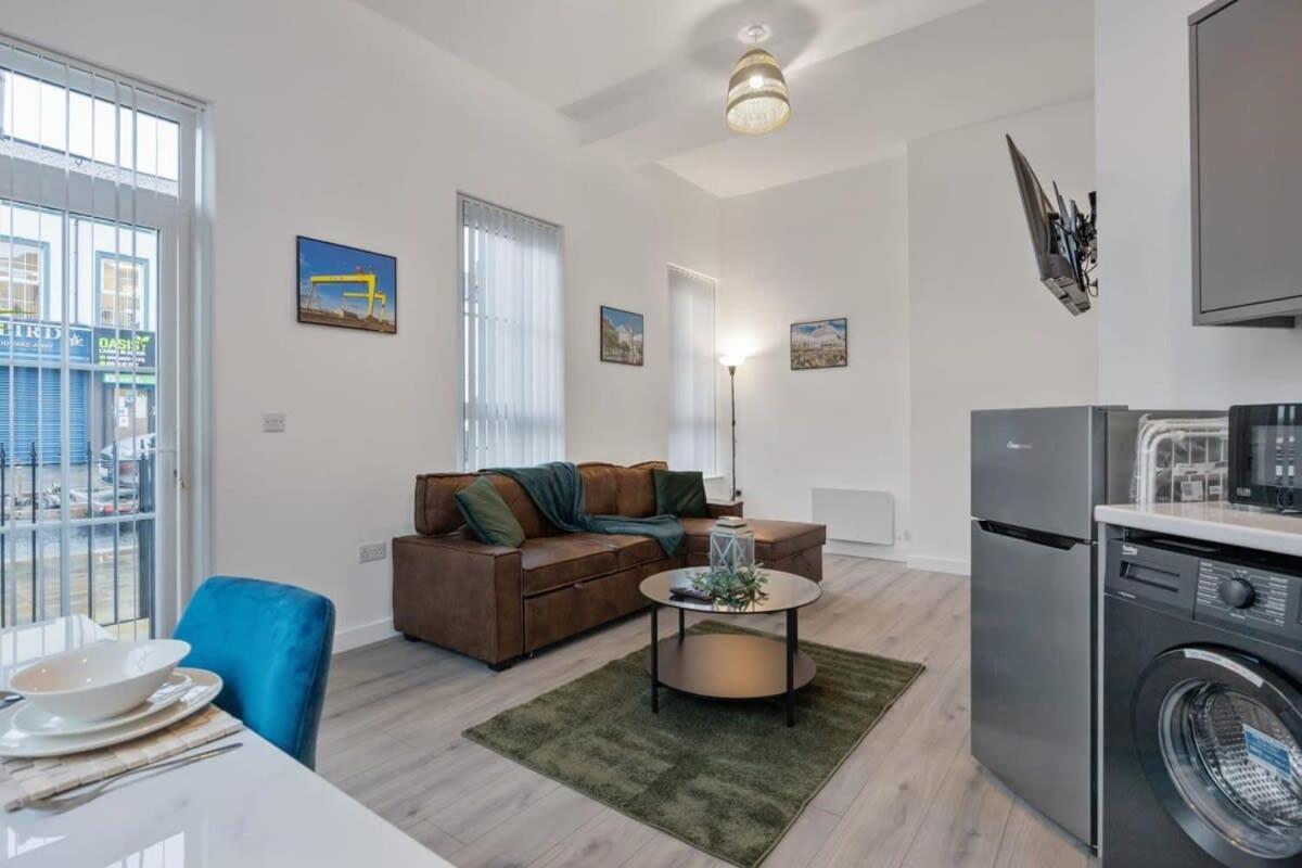 Contemporary 2 Bed Apartment -Belfast East Village Kültér fotó